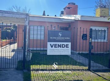 Casa · 235m² · 4 Ambientes · 1 Cochera · Casa en Venta 4 Ambientes en Los Cardales
