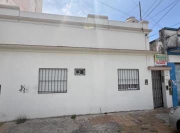 PH · 42m² · 3 Ambientes · PH de 2 Ambientes con Terraza Propia en Venta - Quilmes Oeste