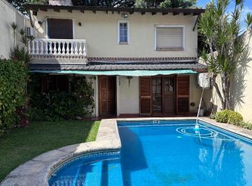 Casa · 151m² · 3 Ambientes · 3 Cocheras · Casa en Venta en Martinez