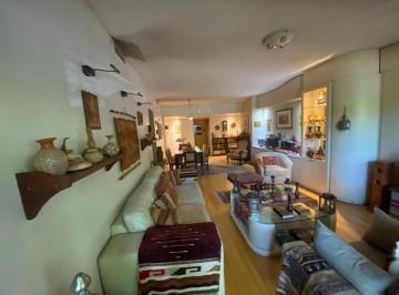 Departamento de 4 ambientes, Belgrano · Piso Completo Palier Privado, Tres Dorm., Principal en Suite, Cochera, Dependencia de Servicio
