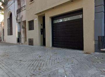 Casa · 120m² · 6 Ambientes · 1 Cochera · Casa en Pichincha