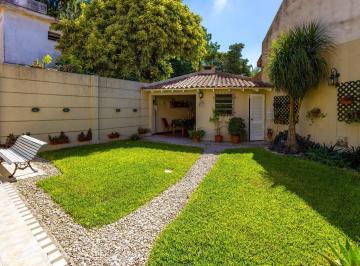 Casa · 183m² · 5 Ambientes · 1 Cochera · Santilli - Garibaldi Al 200 Casi Esq. España Lomas de Zamora