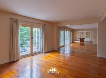 Departamento · 221m² · 4 Ambientes · 2 Cocheras · Excelente Piso de Categoria Sobre Av Colon