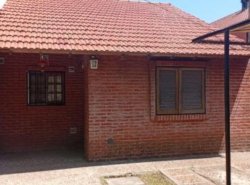 Casa de 3 ambientes, La Matanza · Chalet de 3 Amb. Sobre Ruta 21, B° El Pampero. Venta Directa!