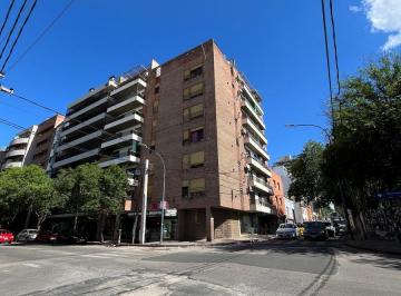 Departamento · 60m² · 4 Ambientes · Departamento de 2 Dorm. en Alquiler - Barrio Alberdi - Duarte Quiros 1000
