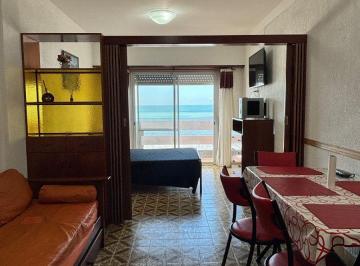 Departamento de 1 ambiente, Miramar · Amplio Monoambiente Dividido con Cocina Independiente Frente Al Mar con Balcón