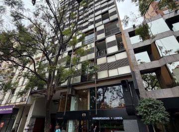 Departamento · 70m² · 3 Ambientes · 1 Cochera · Departamento de 2 Dorm. con Balcón a La Calle y Cochera
