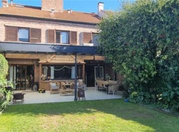 Casa · 240m² · 6 Ambientes · 2 Cocheras · Venta Casa en Las Lomas de San Isidro 5 Ambientes