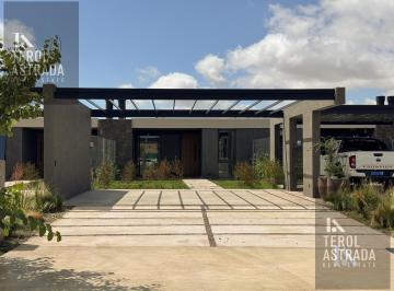 Casa · 87m² · 3 Ambientes · 2 Cocheras · Casa Venta - 2 Dorm. - Bº Alma Gardenia - Chacras de Coria - Mendoza