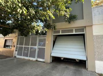 Casa de 5 ambientes, Lanús · Importante Propiedad, en Tres Plantas
