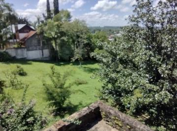 Casa de 6 ambientes, El Dorado · Casa Familiar Tipo Petit Hotel en Venta