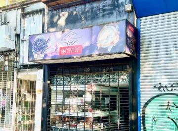 Local comercial de 2 ambientes, San Isidro · Único Local en El Centro de San Isidro, Sobre Calle 9 de Julio. Gran Vidriera