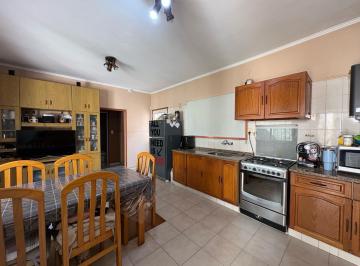 Casa · 66m² · 3 Ambientes · Venta/permuta Casa 2 Dorm. con Patio Apta Crédito. Azcuenaga, Rosario