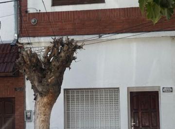 PH de 1 ambiente, Vicente López · Cómodo PH Muy Bien Ubicado!