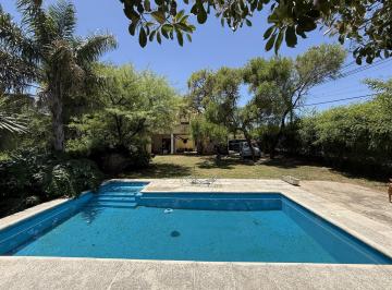 Casa · 219m² · 3 Ambientes · 2 Cocheras · Casa en Villa Allende Golf