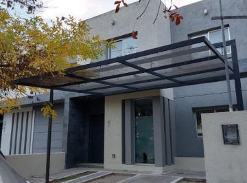 Casa de 5 ambientes, Córdoba · Alquiler Duplex Chacras del Norte
