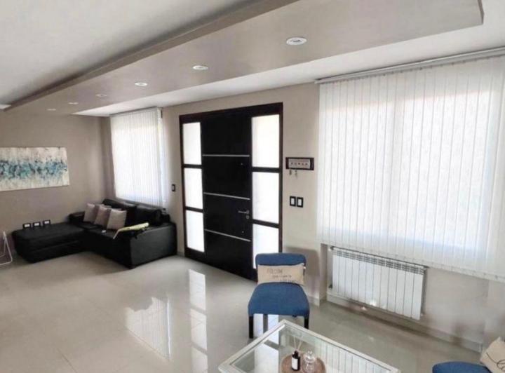 Casa · 210m² · 4 Ambientes