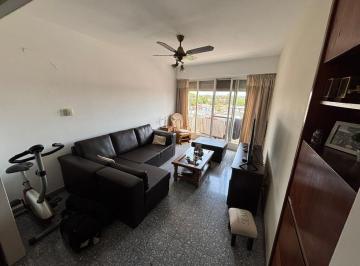 Departamento · 72m² · 4 Ambientes · Departamento en Azcuenaga