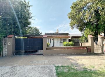 Casa · 110m² · 5 Ambientes · 1 Cochera · Casa en Monte Grande