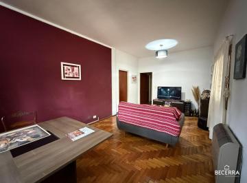 Casa · 243m² · 5 Ambientes · 1 Cochera · Casa en Venta en Hurlingham