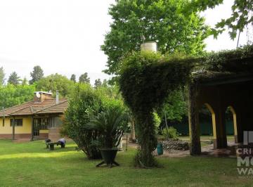 Quinta vacacional · 200m² · 5 Ambientes · 3 Cocheras · Quinta en Villa Rosa