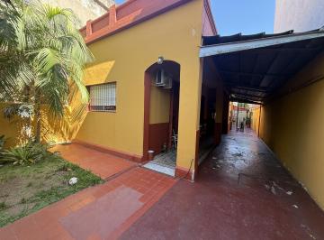 Casa · 180m² · 6 Ambientes · 3 Cocheras · Casa en Wilde