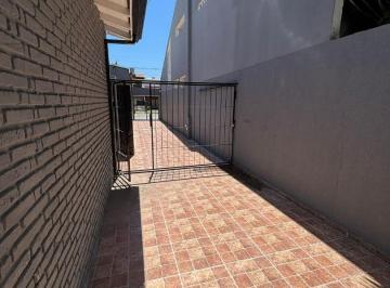 PH · 40m² · 2 Ambientes · PH 2 Ambientes en Dúplex por Pasillo con Cochera