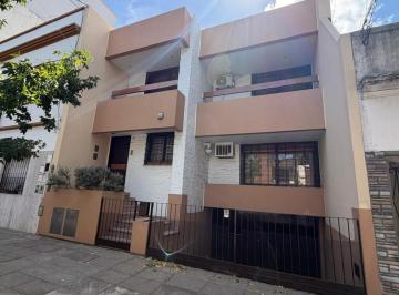 PH · 160m² · 4 Ambientes · Excelente PH 4 Ambientes Al Frente C/ Patio y Cochera