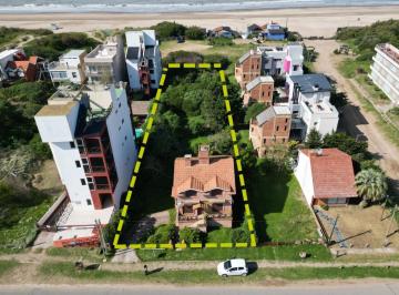 Terreno , Ostende · Lote Multifamiliar Hotelero / Salida Directa Al Mar Ostende - Mar de Ostende
