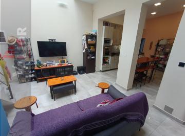 PH · 85m² · 4 Ambientes · PH - Tipo Casa 4 Amb en Parque Chas - Baño y Toilette - Terraza Propia