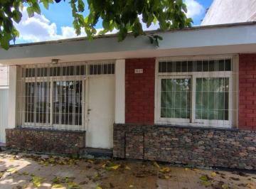 Casa de 6 ambientes, Godoy Cruz · Casa - Oficina en Alquiler en Bº Bancario con 2 Dorm.