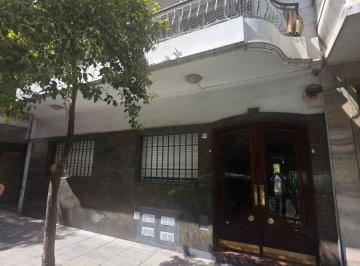Departamento de 4 ambientes, Flores · Ramon Falcon 2800 - Semi Piso Antiguo de Estilo Al Frente 137 m² 4 Amb con Dependencia 2 Baños