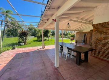 Casa · 220m² · 7 Ambientes · 7 Cocheras · Casa en Alquiler en Barrio La Casualidad, Pilar