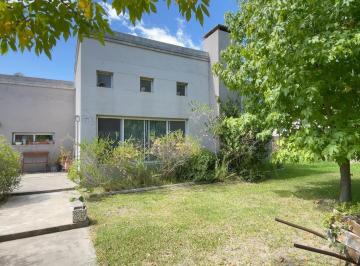 1 · Venta Casa 4 Ambientes en Dique Luján