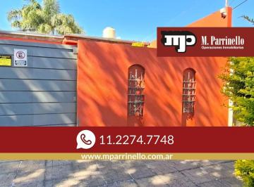 Casa · 115m² · 4 Ambientes · 2 Cocheras · Casa de 4 Ambientes con Jardín en Florida