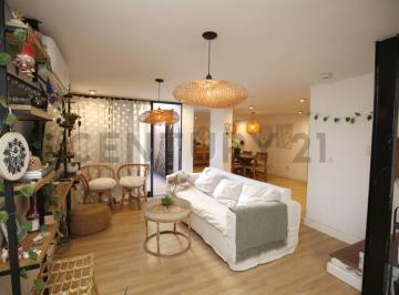 PH · 140m² · 5 Ambientes · PH en Venta en La Plata de Cuatro Dorm.