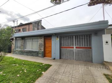 Quintana 2374 · Casa en Venta de 3 Habitaciones Cochera Patio y Pileta en Barrio Sargento Cabral