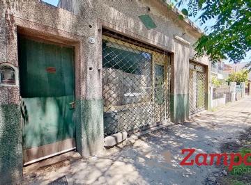 Casa · 109m² · 5 Ambientes · Comercio con Vivienda Atrás y Entrada Independiente, en Munro.