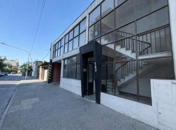 Local comercial · 423m² · 9 Ambientes · 37 Cocheras · Propiedad Comercial de Gran Escala con Estacionamiento
