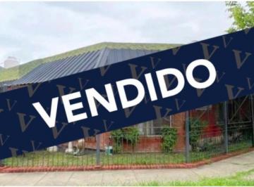 tres-de-febrero-pablo-podesta-venta-casa-5-o-mas-ambientes · Casa en Pablo Podestá