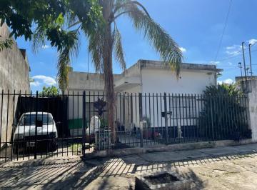 tres-de-febrero-pablo-podesta-venta-chalet-3-ambientes · Casa + Lote en Pablo Podesta