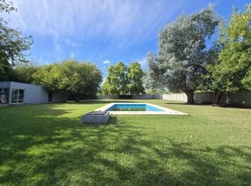 Terreno · 2400m² · Terreno en Venta con Departamento de 2amb y Pileta