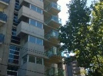 Departamento · 80m² · 3 Ambientes · 1 Cochera · Piso 3 Amb C/cochera Cubierta Sarmiento 1010 Quilmes Este