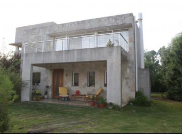 Casa · 170m² · 4 Ambientes · Casa Chalet en Alquiler en Cube, Escobar, G. B. a. Zona Norte