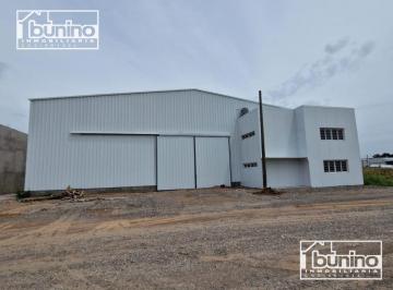 Bodega-Galpón · 808m² · 3 Ambientes · Galpon en Alquiler Permanente en Zona Industrial - Roldan