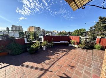 PH · 130m² · 4 Ambientes · PH en Venta, Entrada Independiente y Terraza - Mataderos