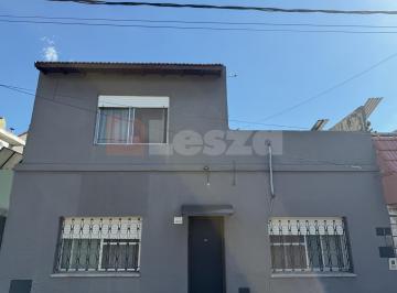Casa · 144m² · 5 Ambientes · Casa en Lanús Oeste