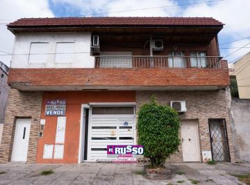 RUS-RUS-11005_2 · Venta Casa 3 Ambientes Villa Luzuriaga