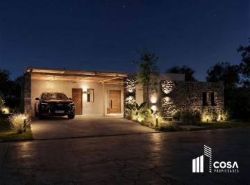 Casa · 202m² · 7 Ambientes · 2 Cocheras · Venta Casa 3 Dorm. Más Estudio Vida Barrio Cerrado Funes