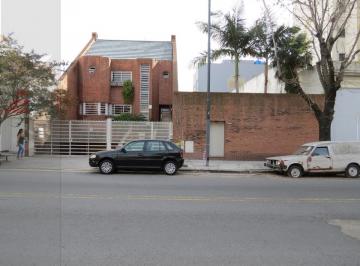 Casa · 440m² · 5 Ambientes · 4 Cocheras · Excelente Casa 4 Plantas S/doble Lote - 3 Dorm. Garage, Parque, Quincho, Pileta